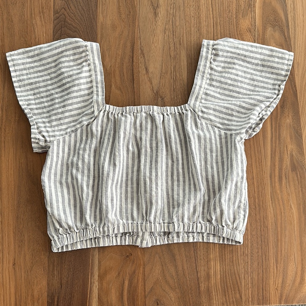Madewell Flutter-Sleeve Button-Front Crop Top In … - image 5
